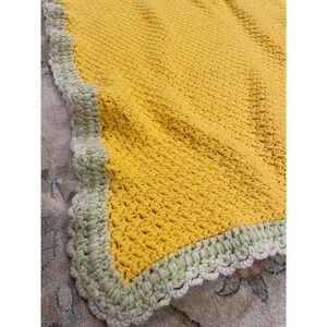 Golden Yellow Crochet Baby Lap Throw Blanket Handmade Tan Scalloped Edge 57x46‎